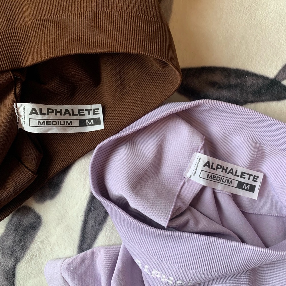 Alphalete Women’s Amplify Shorts 4.5” Misty Lilac Medium - Picture 2 of 4